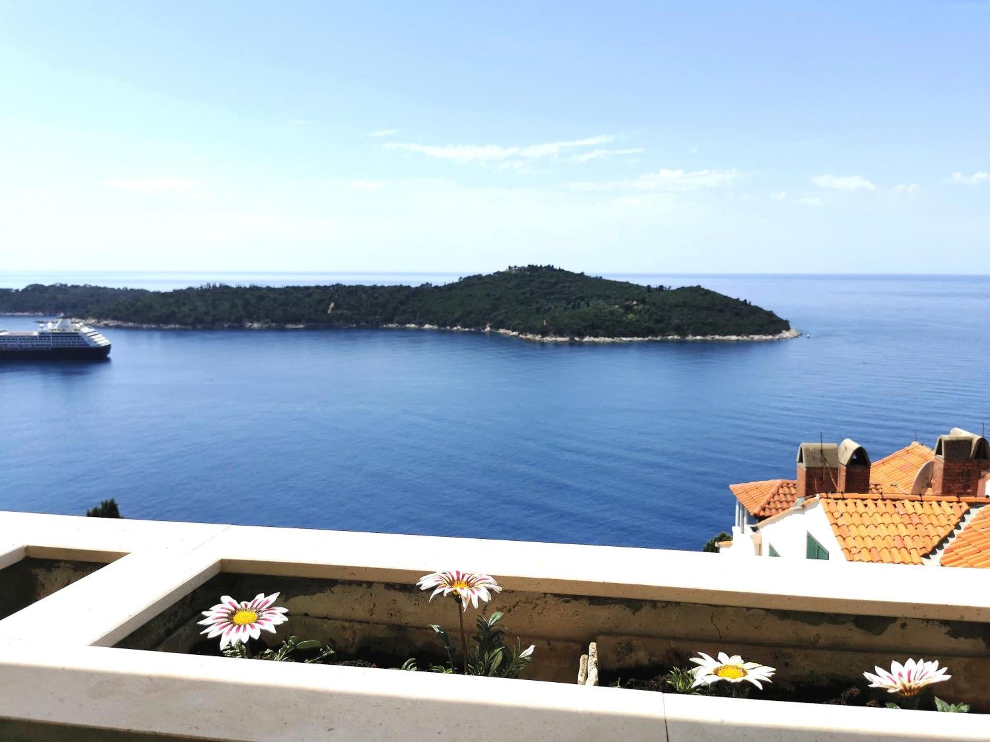 Apartment Zlatni Potok - Best View Of The Old Town Дубровник Екстериор снимка